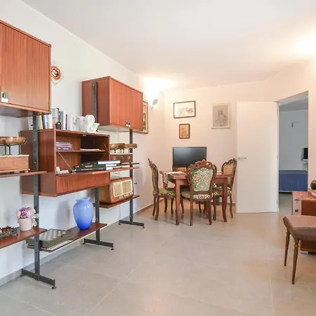In With Kitchen Partanna